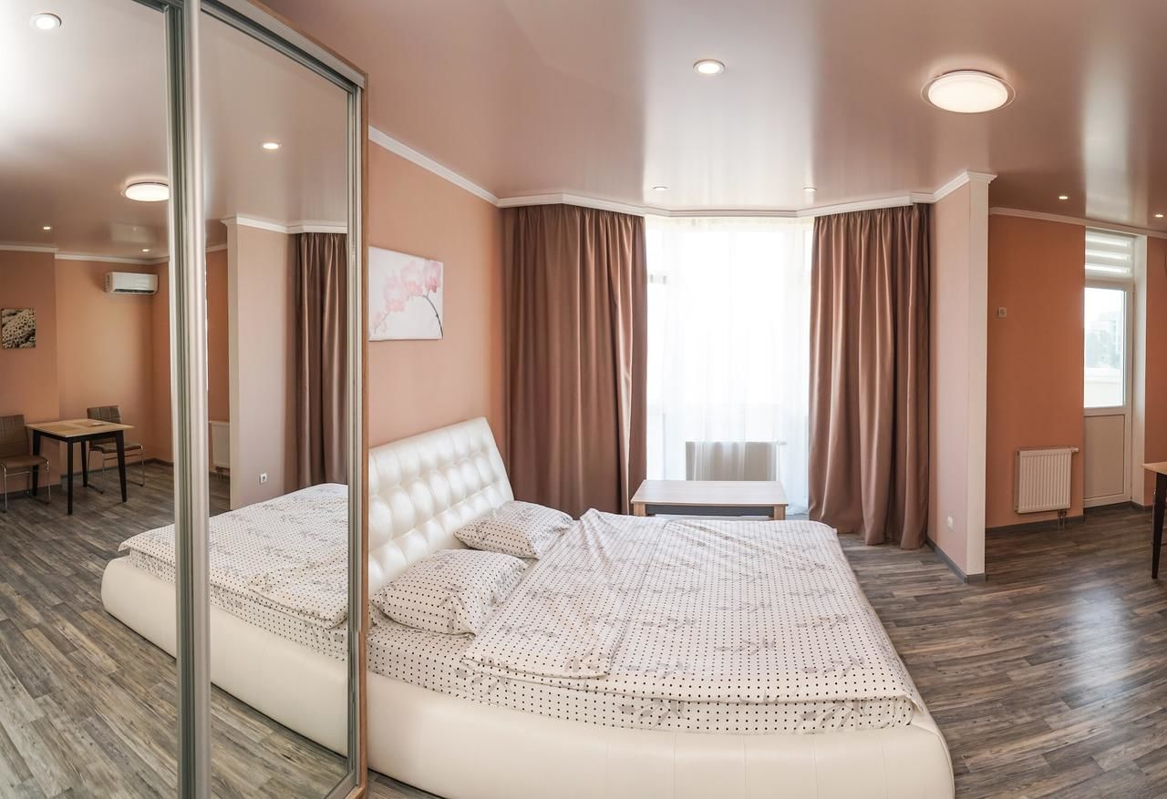 Апартаменты Cozy apartment in a new building close to the downtown Киев