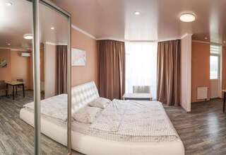 Апартаменты Cozy apartment in a new building close to the downtown Киев Улучшенные апартаменты-36